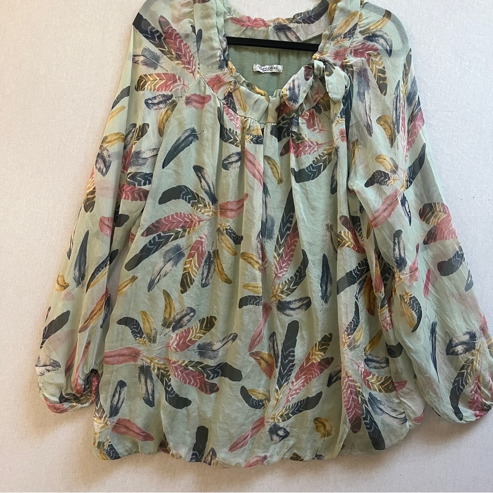 Elena Baldi Made in Italy 100% Silk Feather Print Bubble Hem Blouse Size L